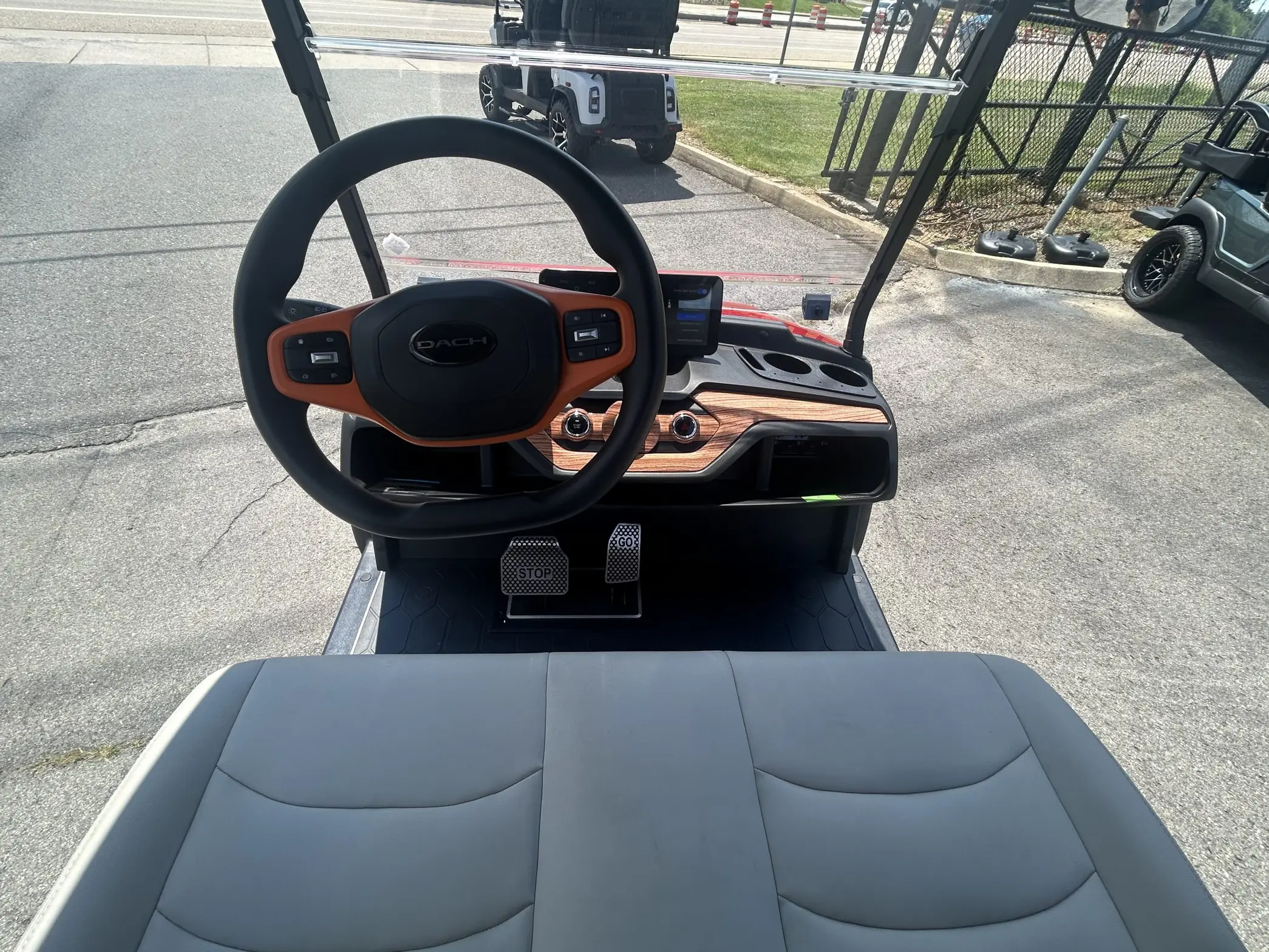 2026 Dach Apollo Elite 72V Red and Cream For Sale - Image 7