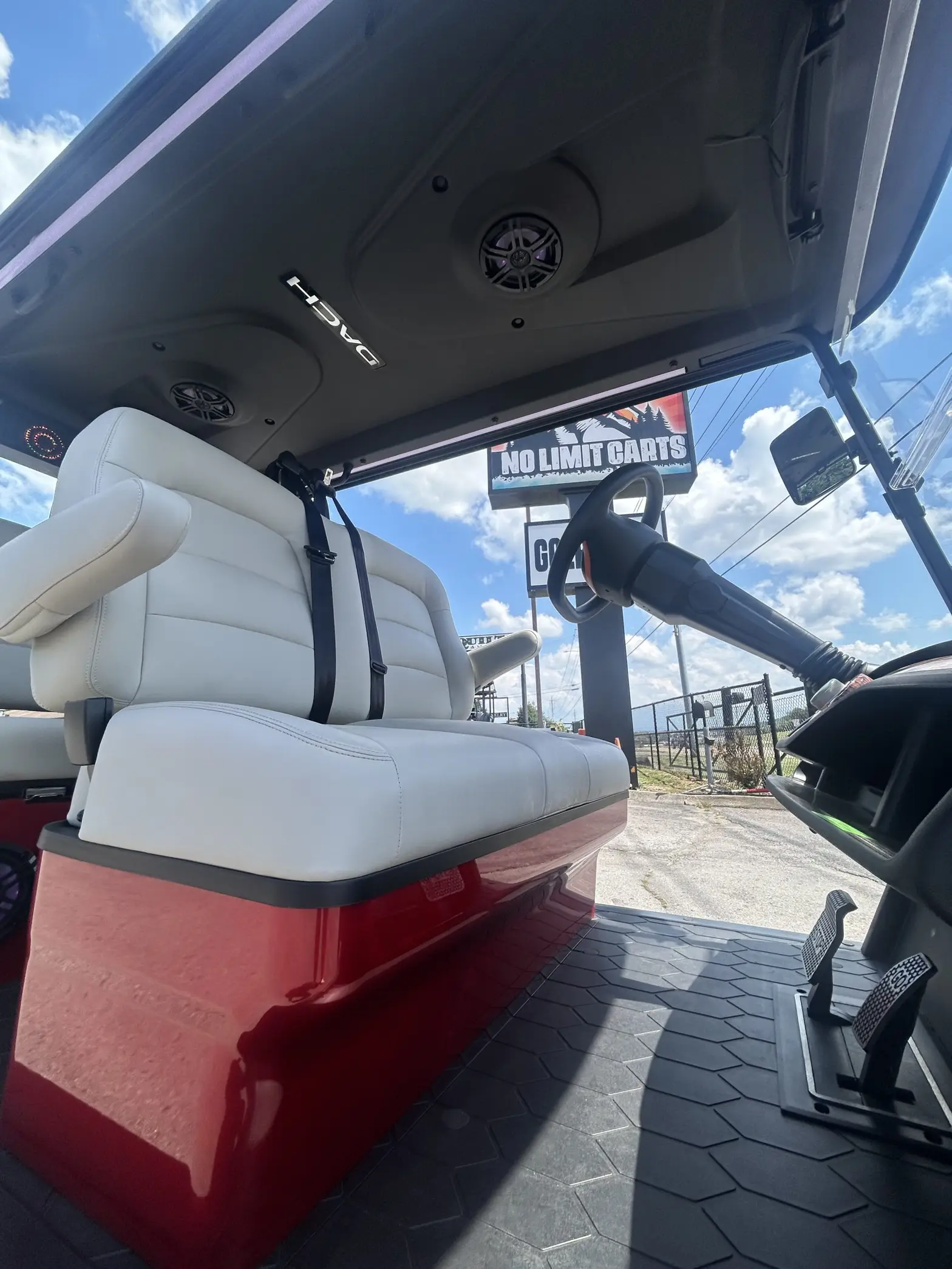 2026 Dach Apollo Elite 72V Red and Cream For Sale - Image 10